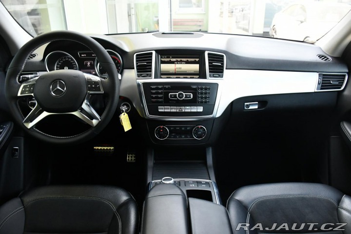 Mercedes-Benz M ML 350 V6 BLUTEC 4MATIC Č 2013