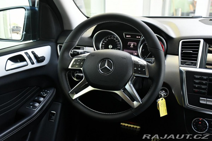 Mercedes-Benz M ML 350 V6 BLUTEC 4MATIC Č 2013