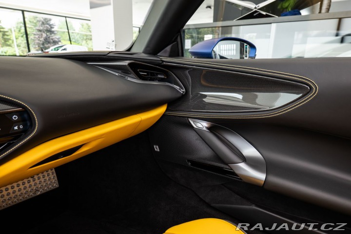 Ferrari SF90 Spider Tailor Made 1800