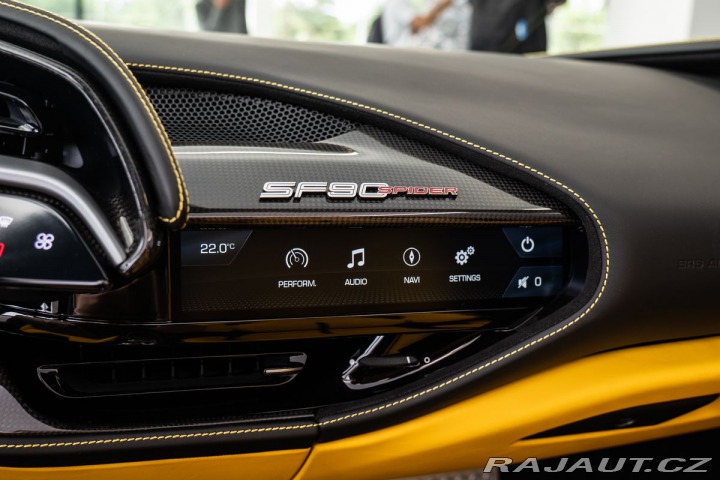 Ferrari SF90 Spider Tailor Made 1800