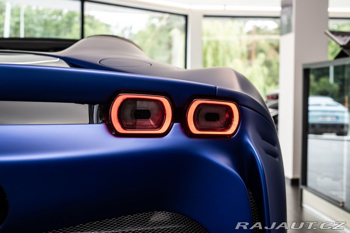 Ferrari SF90 Spider Tailor Made 1800