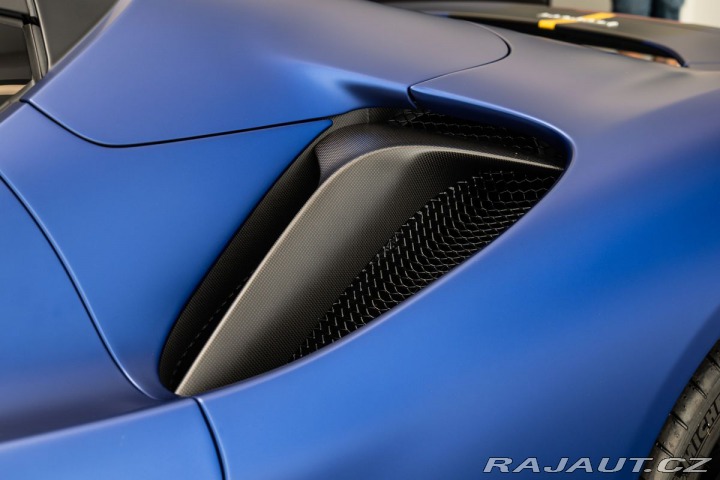 Ferrari SF90 Spider Tailor Made 1800