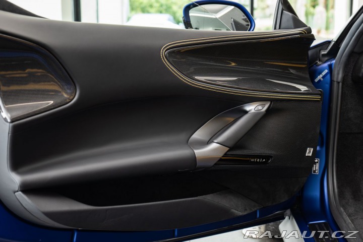 Ferrari SF90 Spider Tailor Made 1800