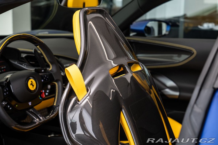 Ferrari SF90 Spider Tailor Made 1800