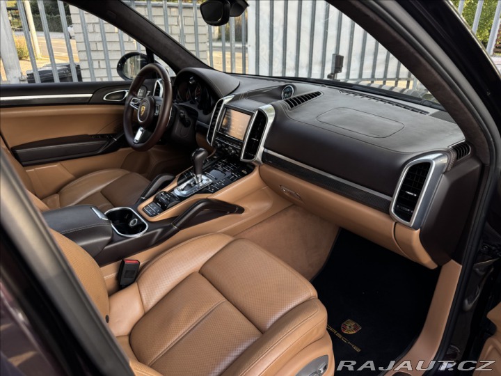 Porsche Cayenne 4.8 Turbo Sport chrono 2011