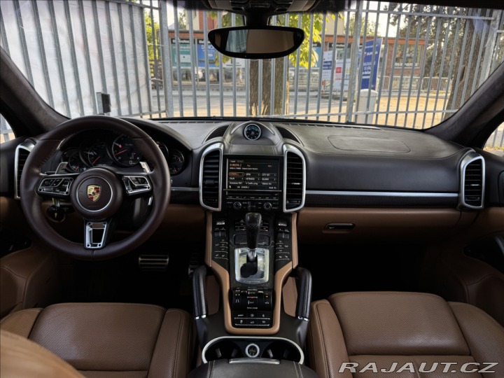 Porsche Cayenne 4.8 Turbo Sport chrono 2011