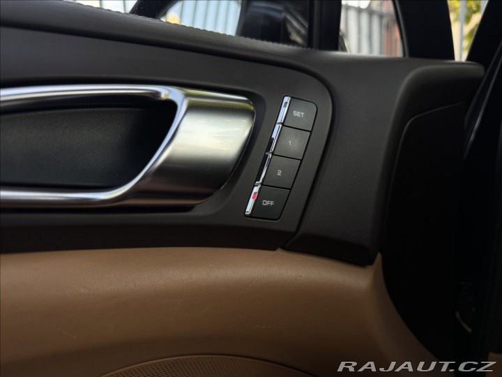 Porsche Cayenne 4.8 Turbo Sport chrono 2011