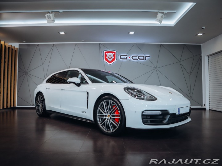 Porsche Panamera GTS Sport Turismo 338 kW 2019
