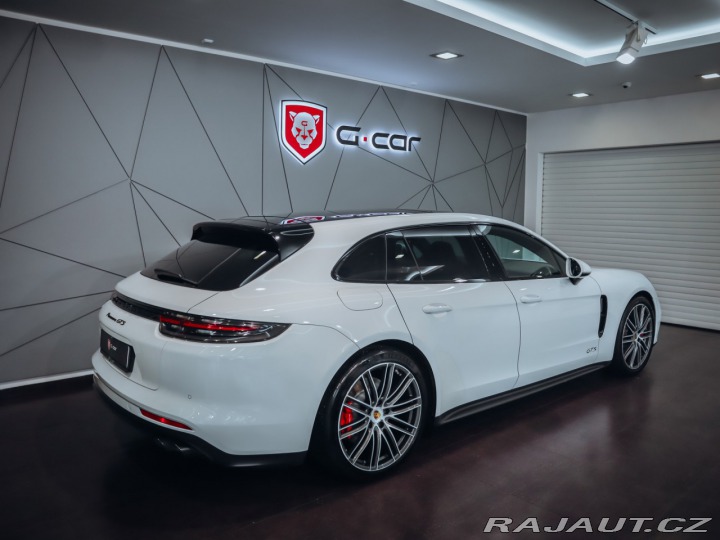 Porsche Panamera GTS Sport Turismo 338 kW 2019