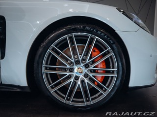 Porsche Panamera GTS Sport Turismo 338 kW 2019