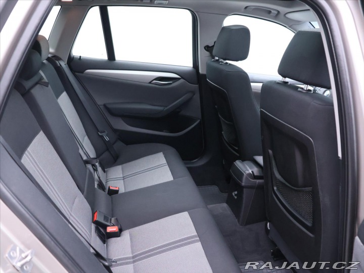 BMW X1 2,0 xDrive20d 130kW Xenon 2011