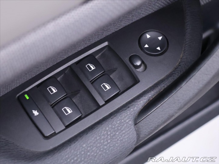 BMW X1 2,0 xDrive20d 130kW Xenon 2011