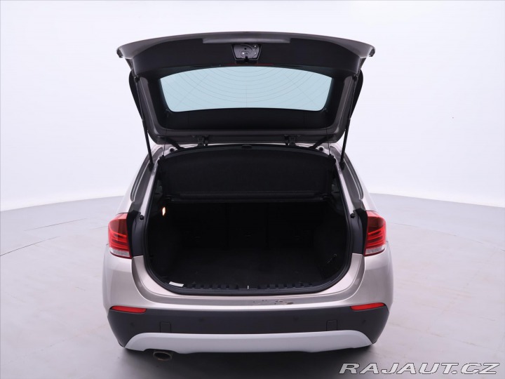 BMW X1 2,0 xDrive20d 130kW Xenon 2011