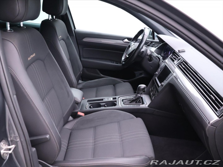 Volkswagen Passat 2,0 TDI 176kW DSG CZ Allt 2017