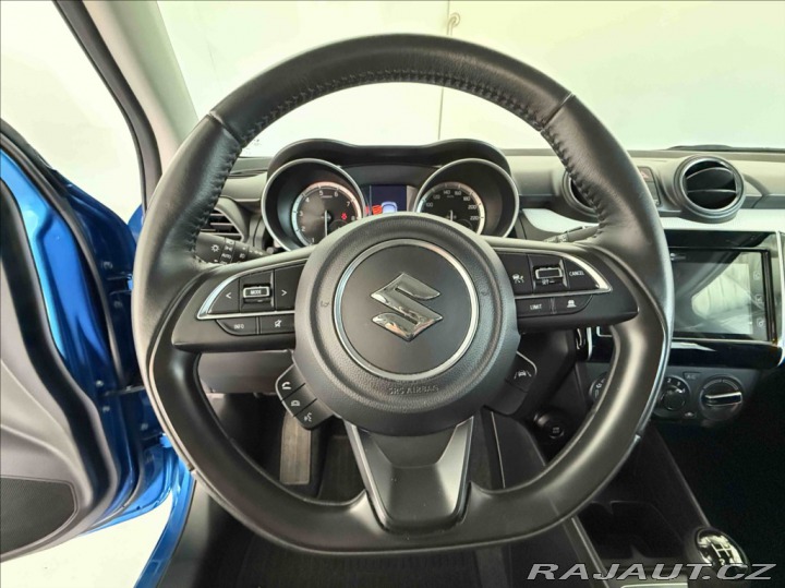 Suzuki Swift 1,2 i PREMIUM ALLGRIP HYB 2024