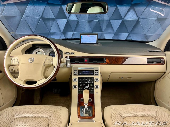 Volvo S80 4,4 V8 232 KW AWD SUMMUM, 2007