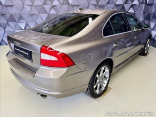 Volvo S80 4,4 V8 232 KW AWD SUMMUM, 2007