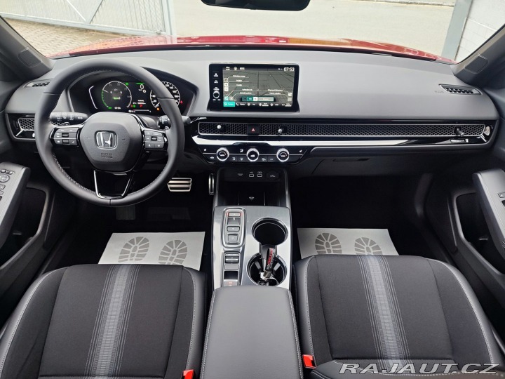 Honda Civic 2.0 e:HEV SPORT RED SKLAD 2025