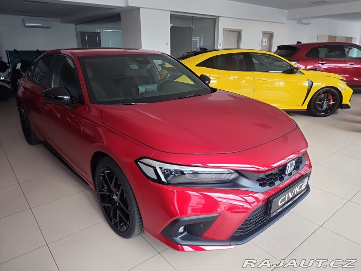 Honda Civic 2.0 e:HEV SPORT RED SKLAD 2025