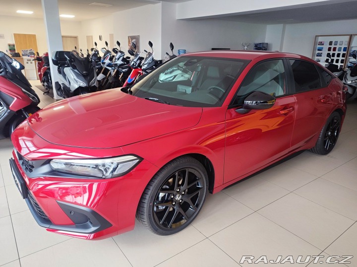 Honda Civic 2.0 e:HEV SPORT RED SKLAD 2025