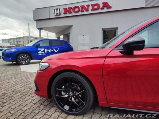 Honda Civic 2.0 e:HEV SPORT RED SKLAD 2025