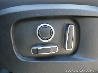 Land Rover Defender 130 3,0 X-Dynamic SE D300 2025