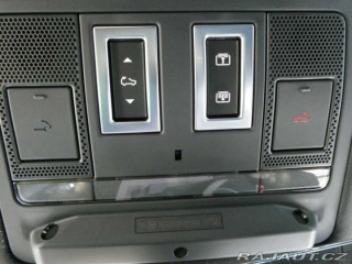Land Rover Defender 130 3,0 X-Dynamic SE D300 2025
