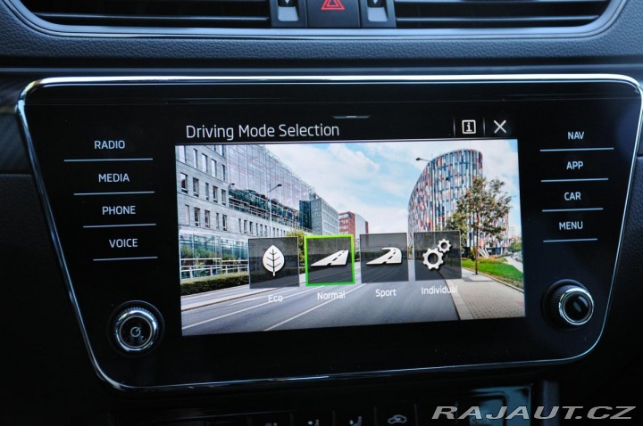 Škoda Superb 2.0TDi SPORTLINE DSG ACC 2021