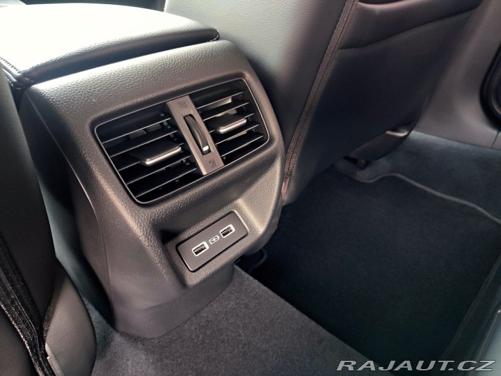 Honda Civic 2.0e:HEV Advance Black SK 2025