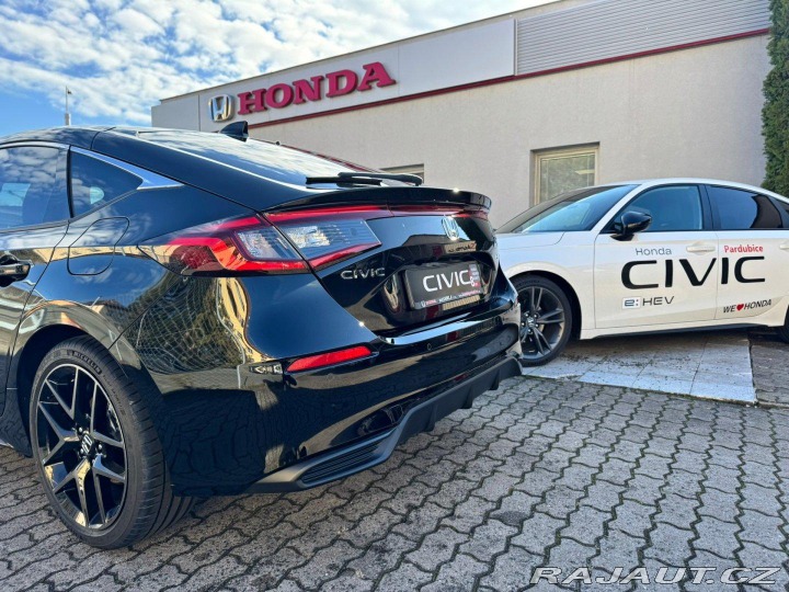 Honda Civic 2.0e:HEV Advance Black SK 2025