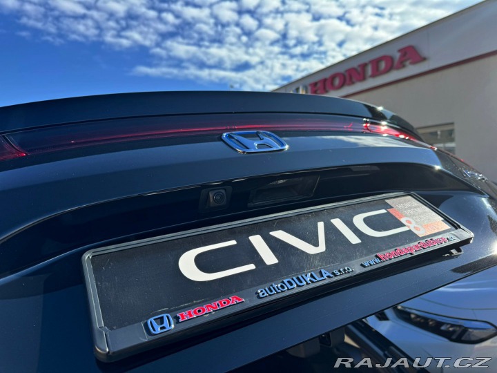 Honda Civic 2.0e:HEV Advance Black SK 2025