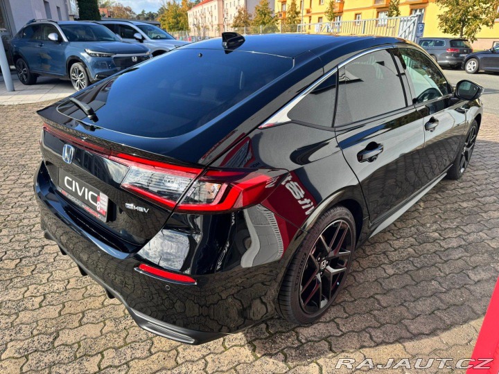 Honda Civic 2.0e:HEV Advance Black SK 2025