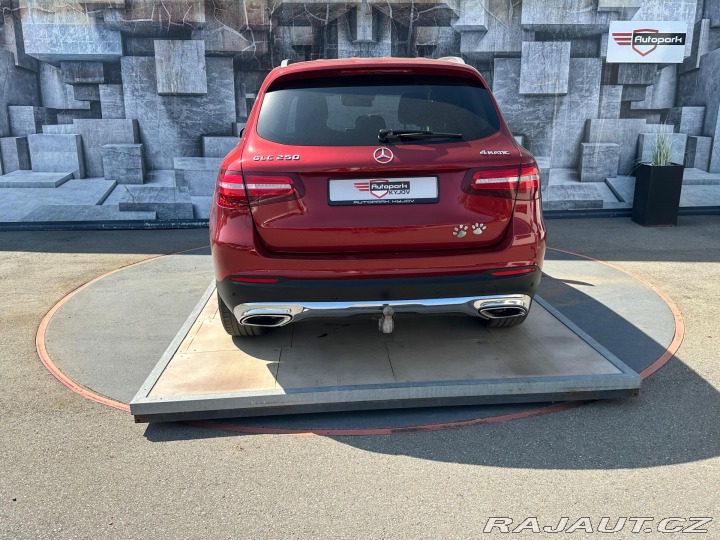 Mercedes-Benz GLC 250, DPH, 155KW,4X4,360°K 2016