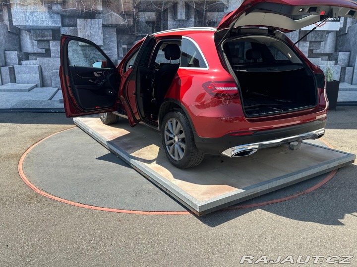 Mercedes-Benz GLC 250, DPH, 155KW,4X4,360°K 2016