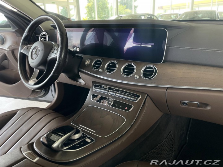 Mercedes-Benz E  1800