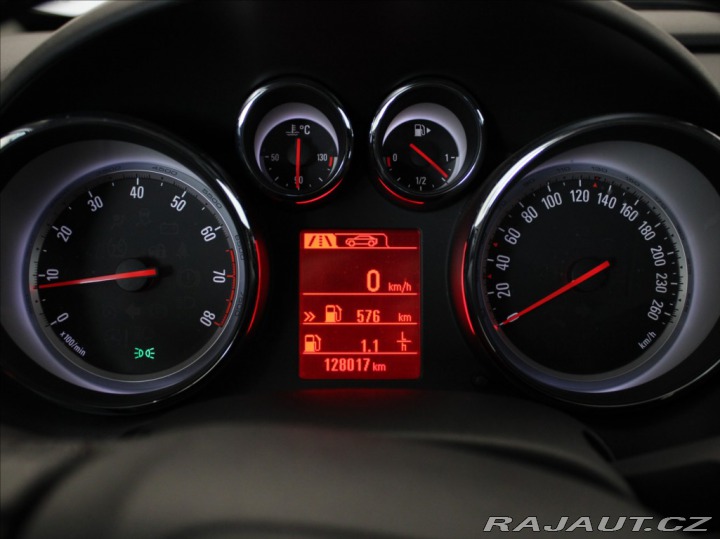 Opel Astra 1,4 T 103kW Cosmo TAŽNÉ Č 2015