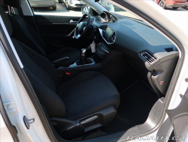 Peugeot 308 1,2 i PureTech ČR 2016