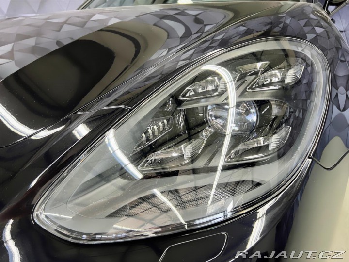 Porsche Panamera TURBO 404 KW, SPORT VÝFUK 2019