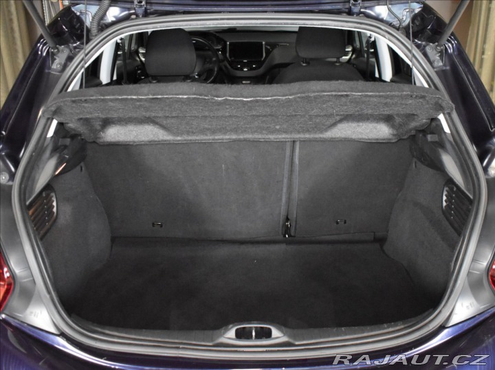 Peugeot 208 1,2 Style Parkovací senzo 2016