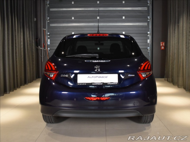 Peugeot 208 1,2 Style Parkovací senzo 2016