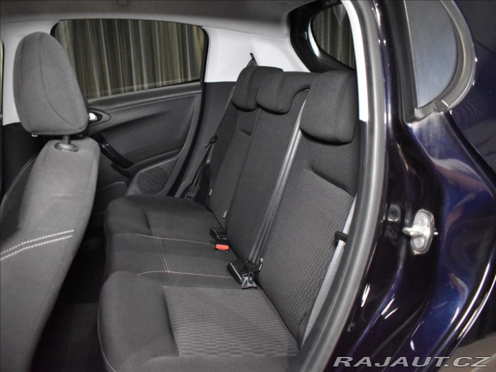 Peugeot 208 1,2 Style Parkovací senzo 2016