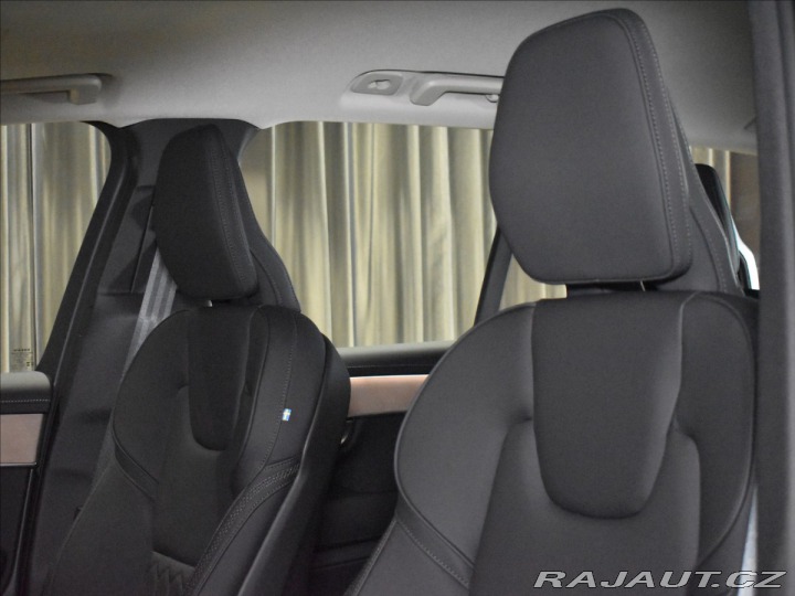 Volvo XC90 2,0 B5  Plus Dark 2025