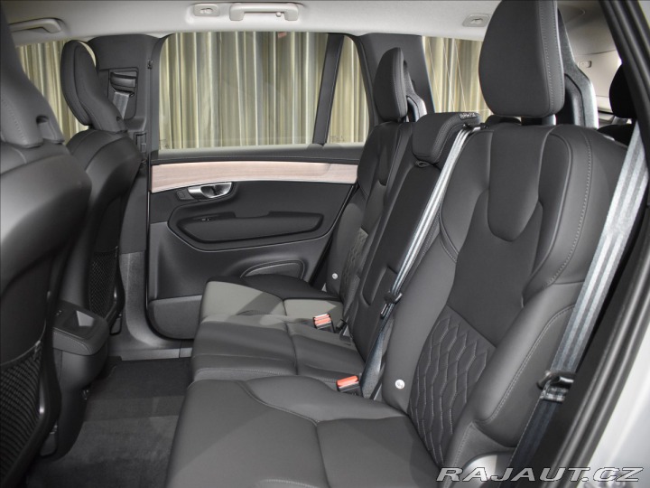 Volvo XC90 2,0 B5  Plus Dark 2025