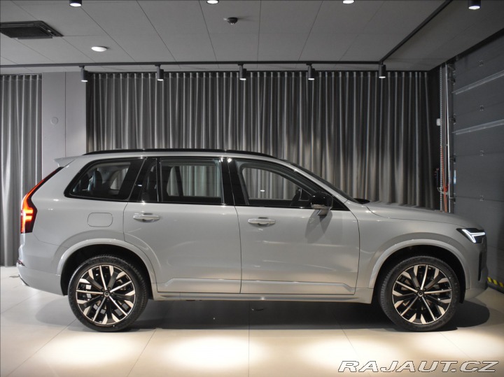 Volvo XC90 2,0 B5  Plus Dark 2025