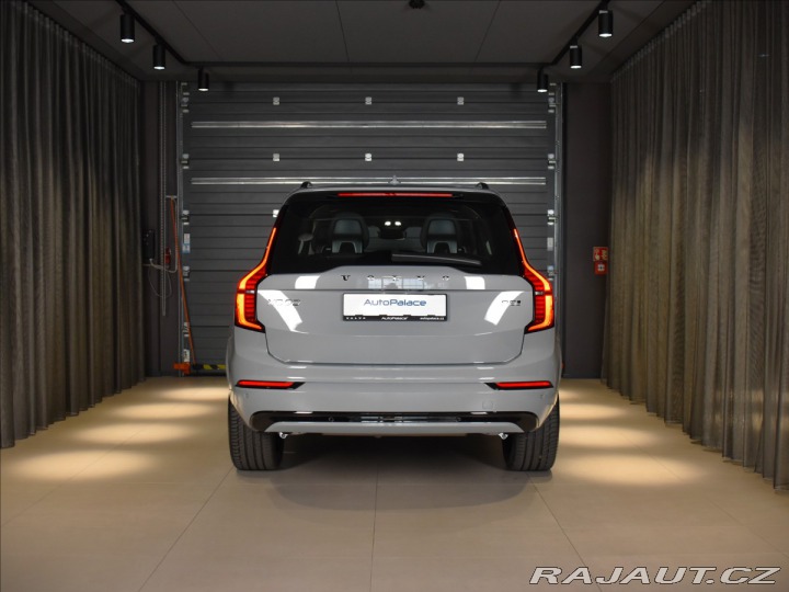 Volvo XC90 2,0 B5  Plus Dark 2025