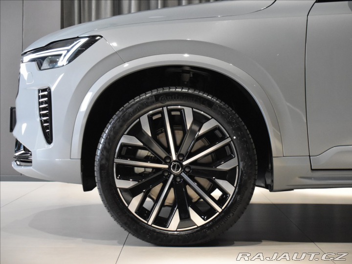 Volvo XC90 2,0 B5  Plus Dark 2025