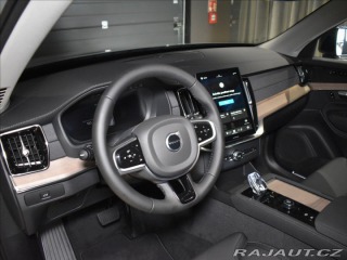 Volvo XC90 2,0 B5  Plus Dark 2025