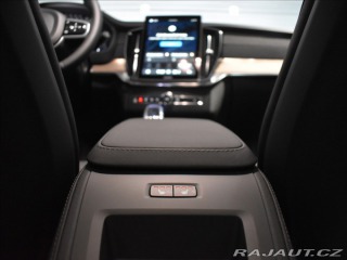Volvo XC90 2,0 B5  Plus Dark 2025