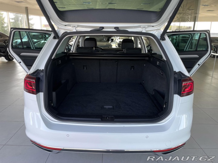 Volkswagen Passat GTE 160kW*MatrixLED*Masáž 2021
