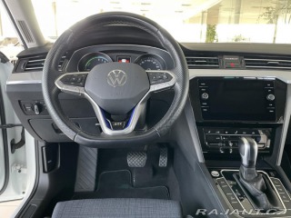 Volkswagen Passat GTE 160kW*MatrixLED*Masáž 2021